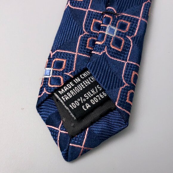 XL Big & Tall 100% Silk Floral Neck Tie in Navy with Pink Accents (Like New) - Picture 4 of 7